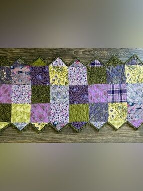 Quilt Runner or Valance Donna Sharp Purple Green Cotton Zig Zag Edge 17x58